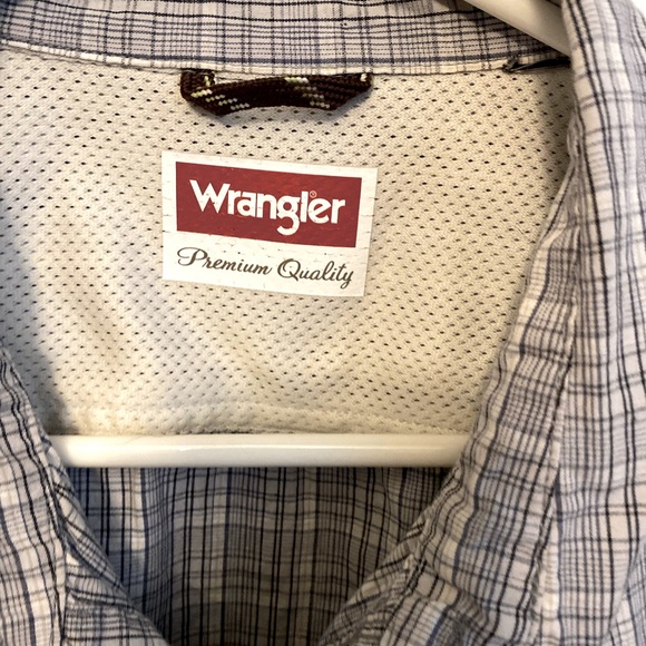 Blue plaid Wrangler button down - Picture 3 of 4